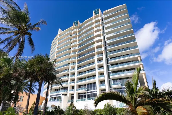 $8,950 | 1455 Ocean Drive, Unit 1211, Miami Beach, FL 33139