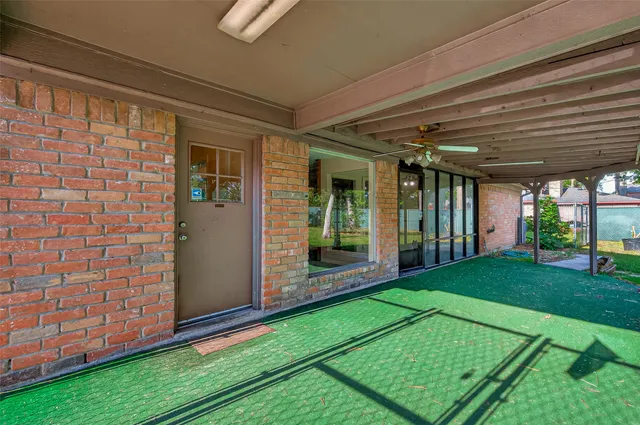 $320,000 | 19234 Lakeshire Street, Humble, TX 77346