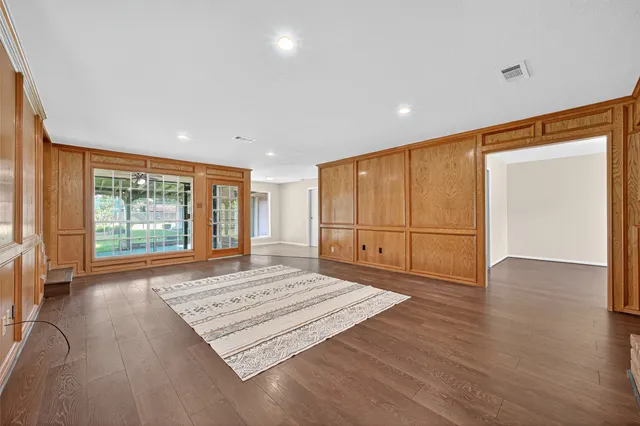 $320,000 | 19234 Lakeshire Street, Humble, TX 77346