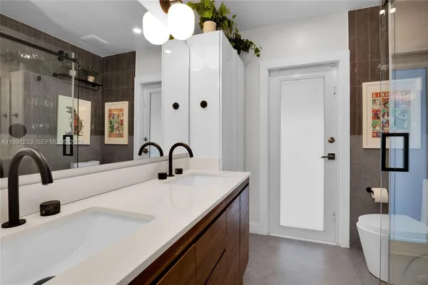 $6,800 | 6440 Southwest 63rd Terrace, South Miami, FL 33143