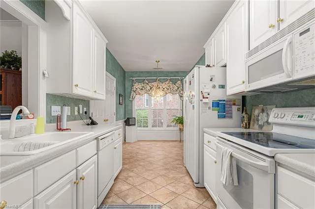 $362,500 | 1332 Whitworth Court, Kernersville, NC 27284