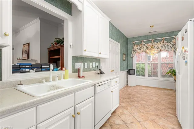 $362,500 | 1332 Whitworth Court, Kernersville, NC 27284