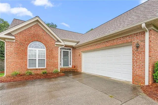 $362,500 | 1332 Whitworth Court, Kernersville, NC 27284