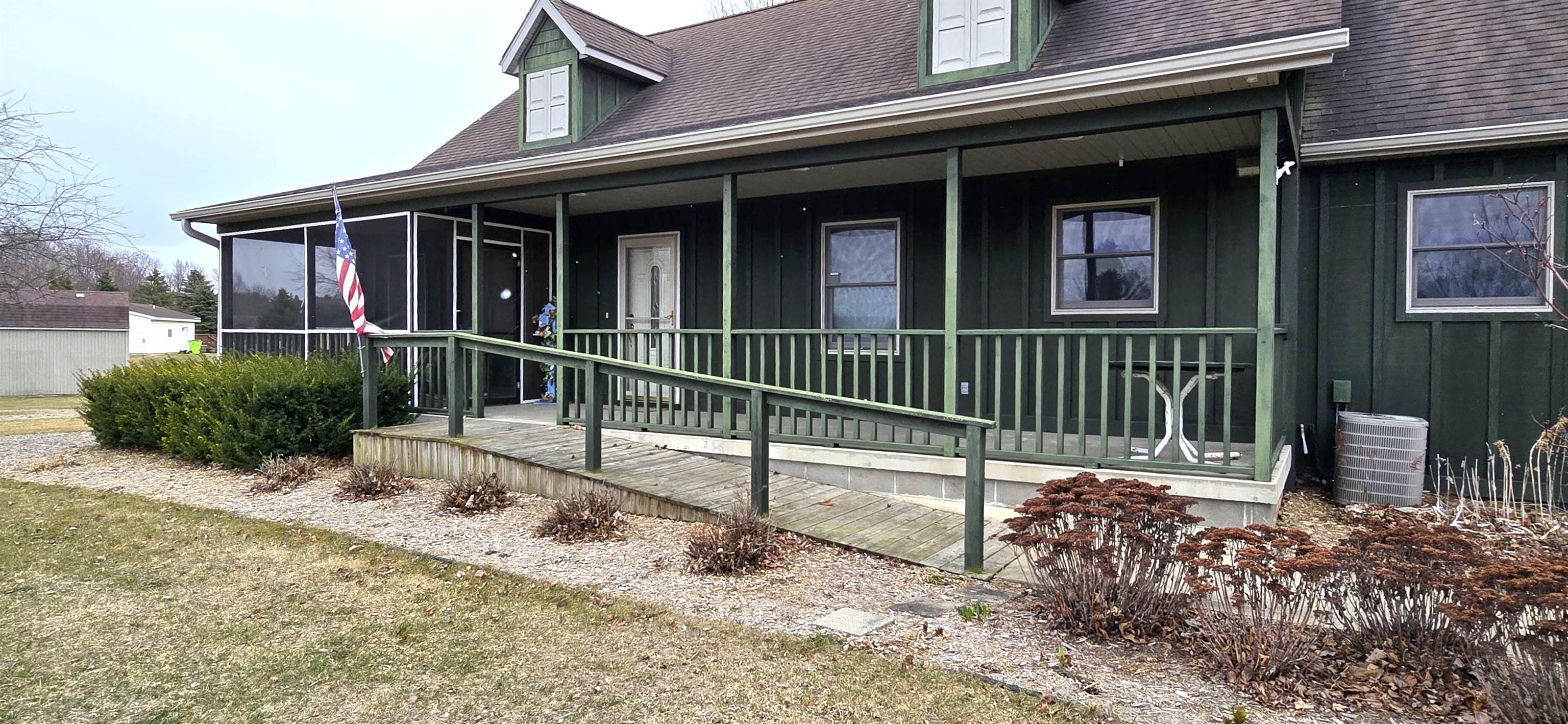 2210 9 Mile Road Kawkawlin, MI 48631 - Photo 3 of 45