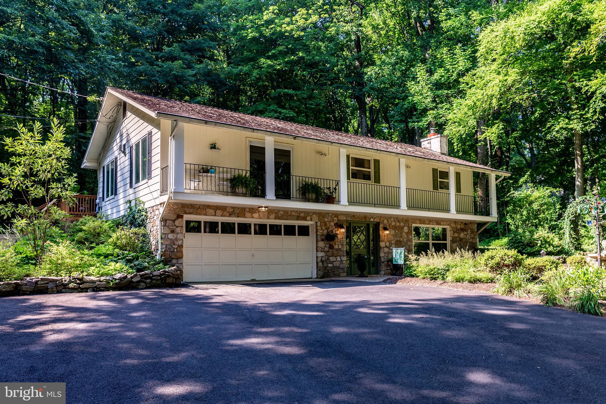 6980 Upper York Road New Hope, PA 18938 - Photo 2 of 38