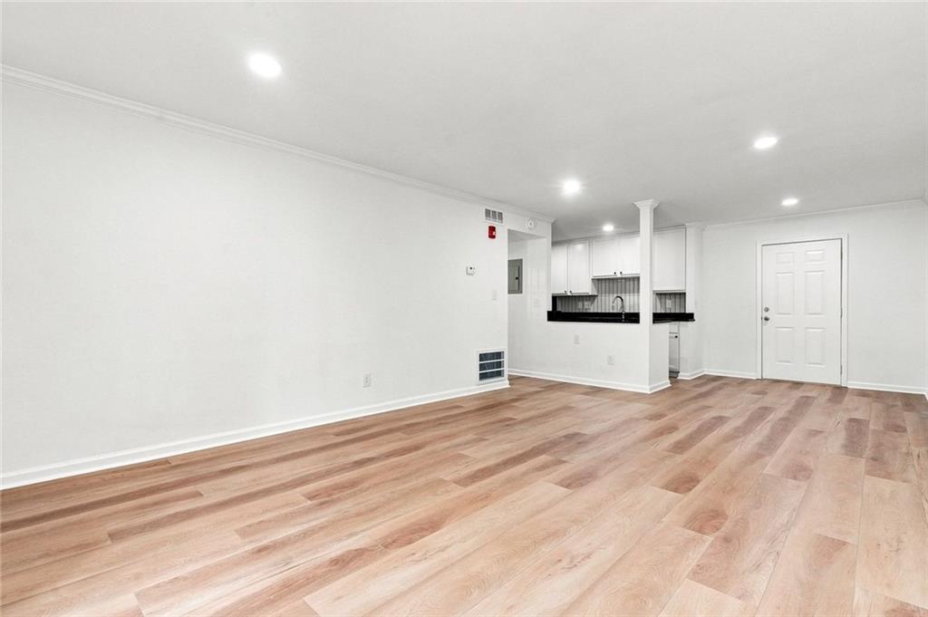 5095 Roswell Road, Unit 209 Sandy Springs, GA 30342 - Photo 12 of 25 Gallery Image 12