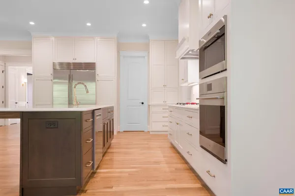 a view of a room with shelf