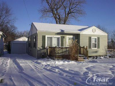4072 Beryl Road Flint, MI 48504 - Photo 7 of 9 20124401-6.JPG
