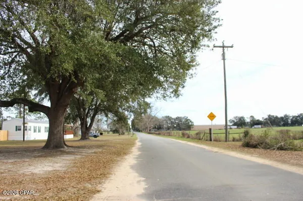 $169,000 | 5008 3rd Avenue, Malone, FL 32445