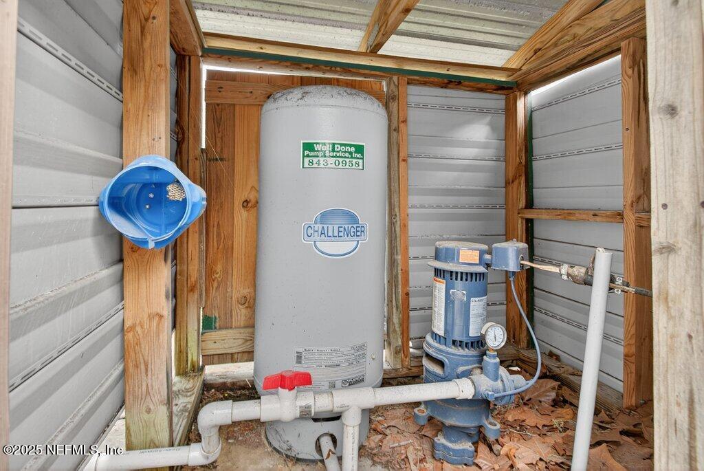 24480 Northeast 127 Street Salt Springs, FL 32134 - Photo 38 of 59 a view of storage and utility room