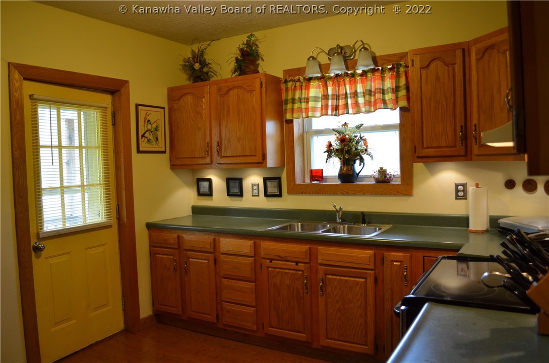 873 Clay Road Spencer, WV 25276 - Photo 9 of 23 Gallery Image 9