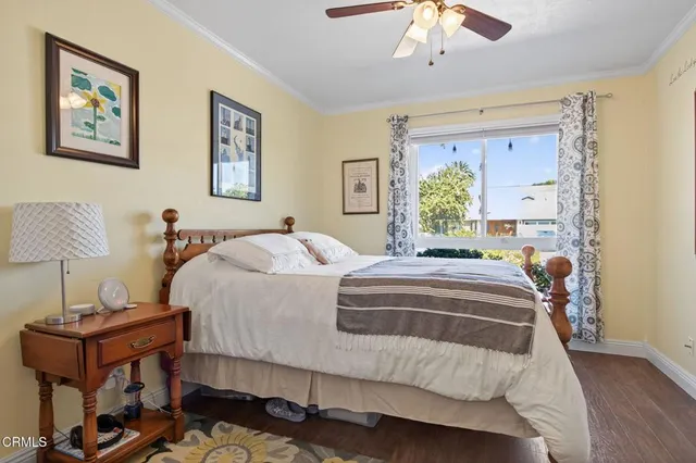 a bathroom with a sink vanity and a mirror
