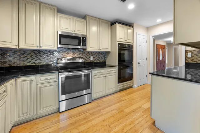 $594,500 | 9 Sherwood Road Northwest, Fort Walton Beach, FL 32547