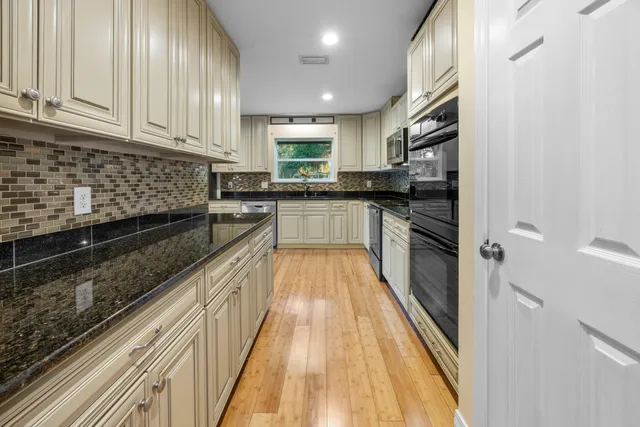 $594,500 | 9 Sherwood Road Northwest, Fort Walton Beach, FL 32547