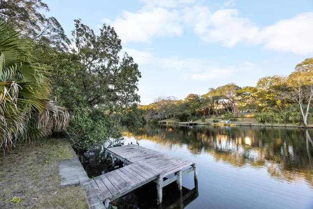 $594,500 | 9 Sherwood Road Northwest, Fort Walton Beach, FL 32547