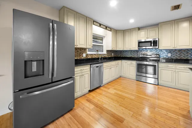 $594,500 | 9 Sherwood Road Northwest, Fort Walton Beach, FL 32547