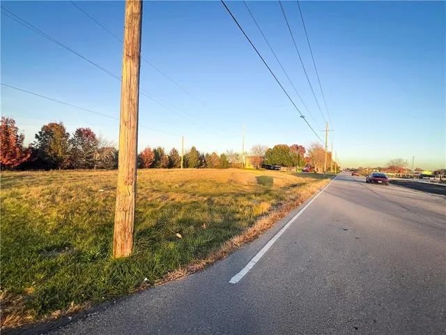 $99,000 | 900 East Santa Fe Street, Gardner, KS 66030