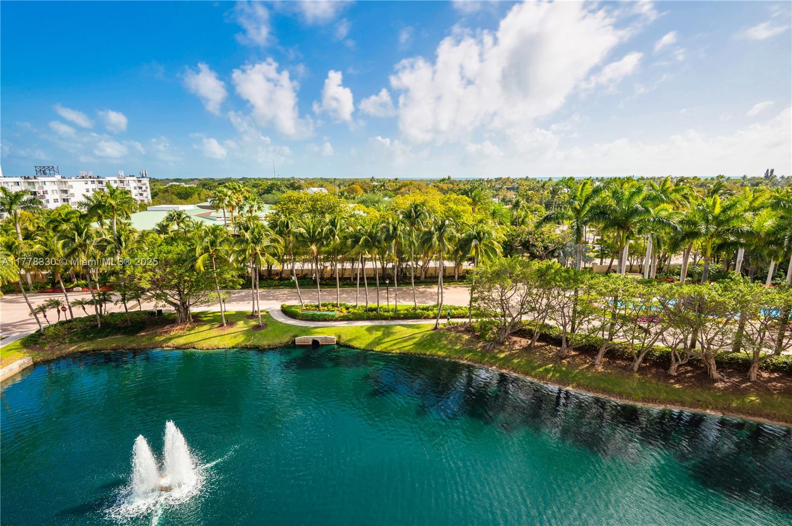 747 Crandon Boulevard, Unit PH10 Key Biscayne, FL 33149 - Photo 2 of 59