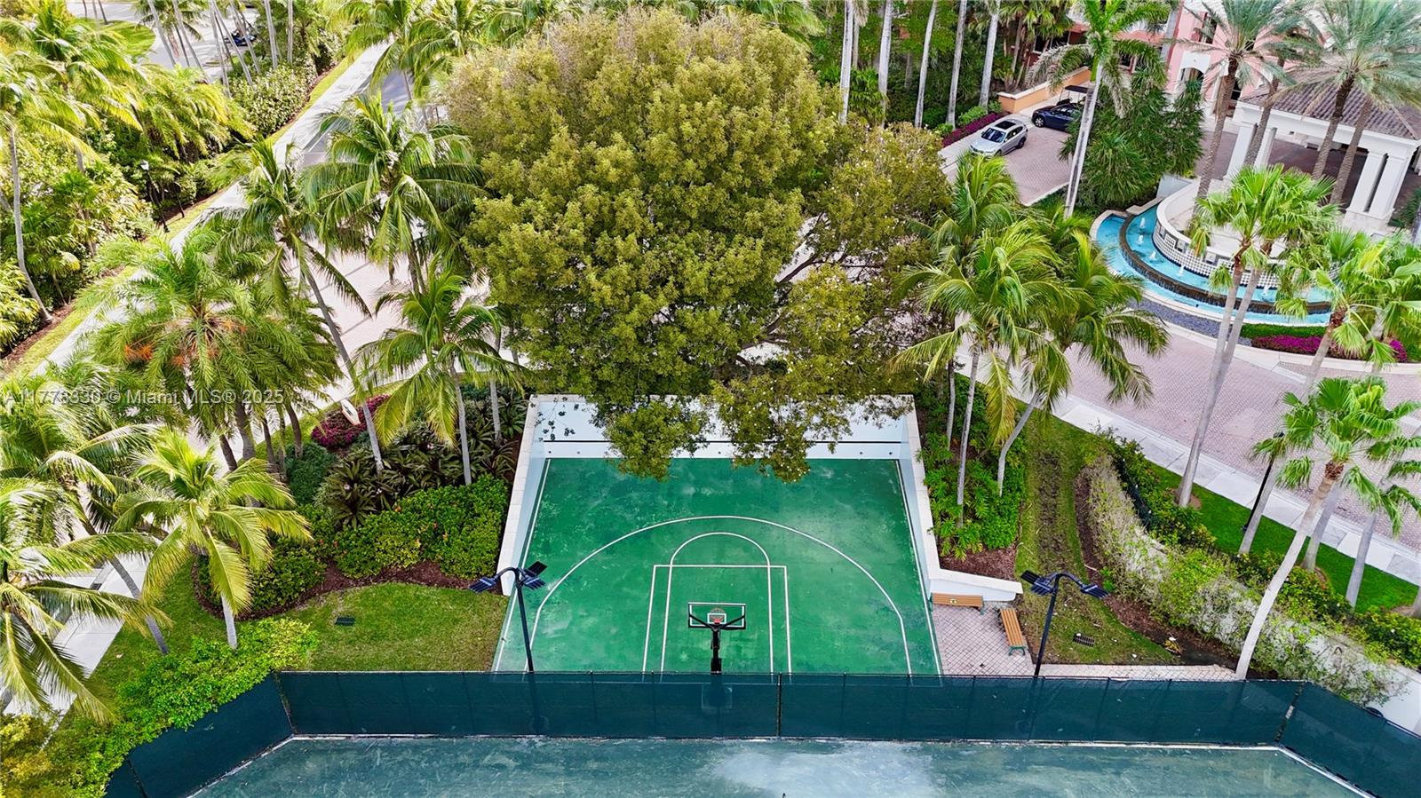 747 Crandon Boulevard, Unit PH10 Key Biscayne, FL 33149 - Photo 25 of 59