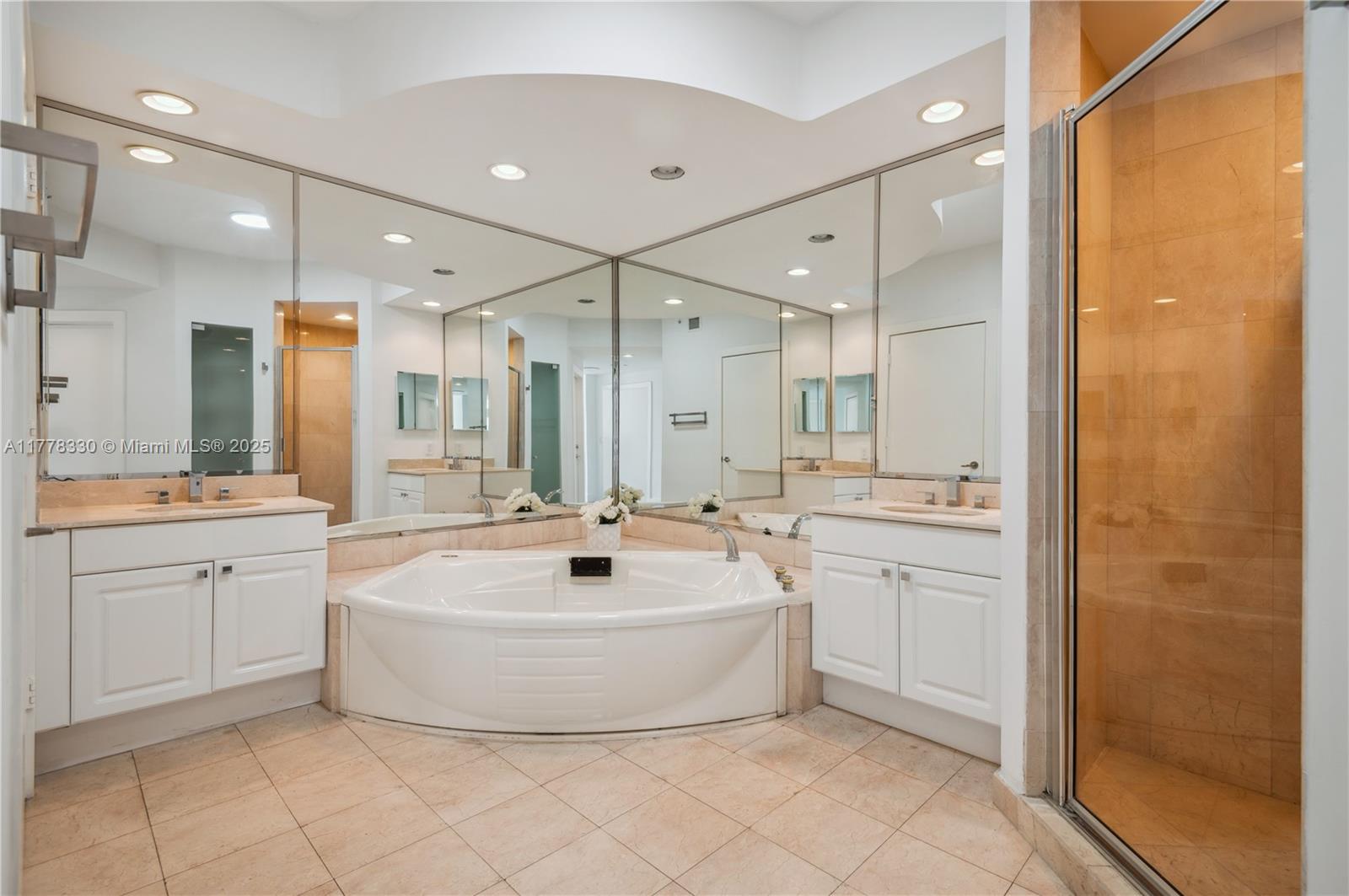 747 Crandon Boulevard, Unit PH10 Key Biscayne, FL 33149 - Photo 9 of 59