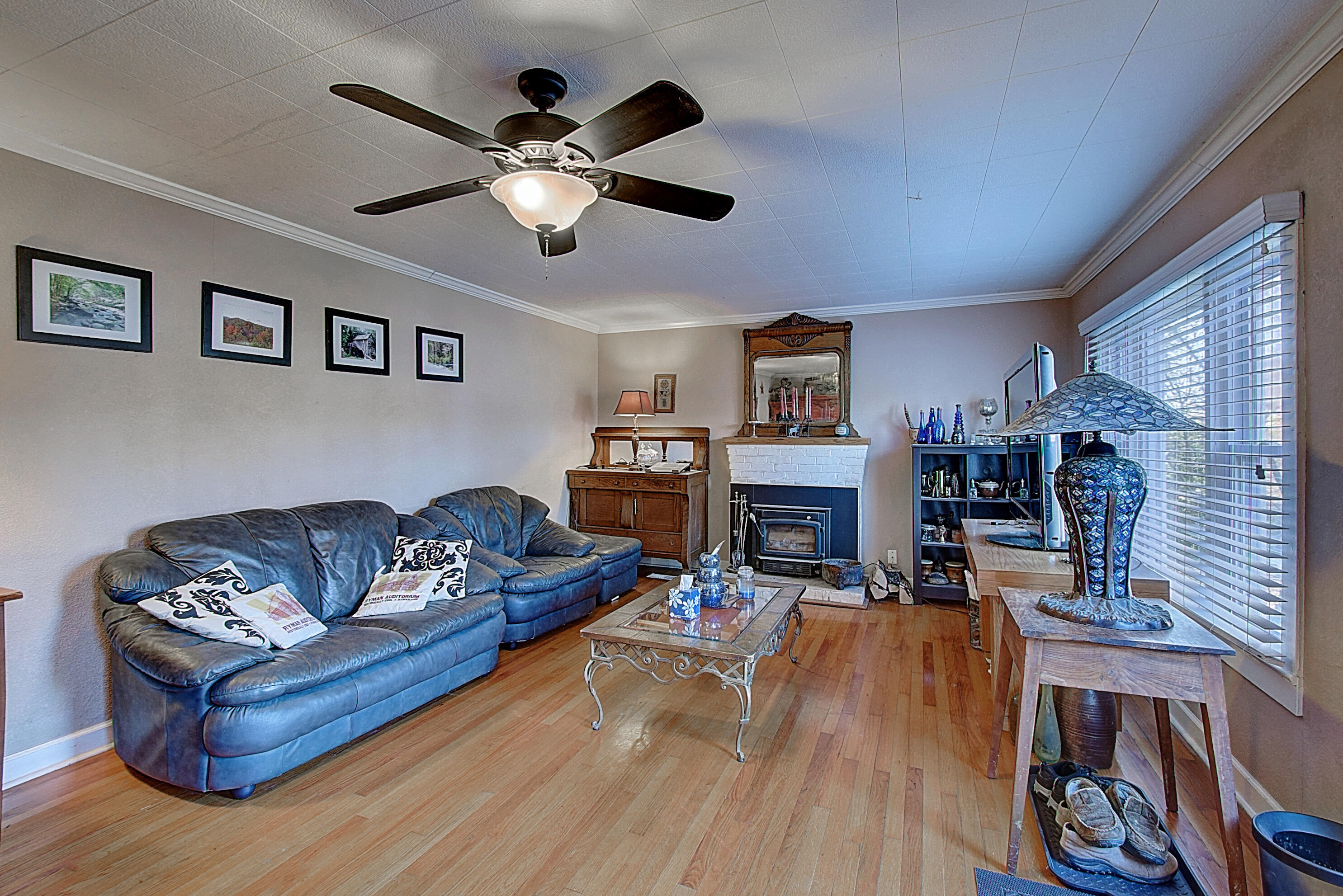 108 Poor Farm Road Greeneville, TN 37745 - Photo 3 of 30 030C37E1-F291-480E-A675-B544CE7F781E