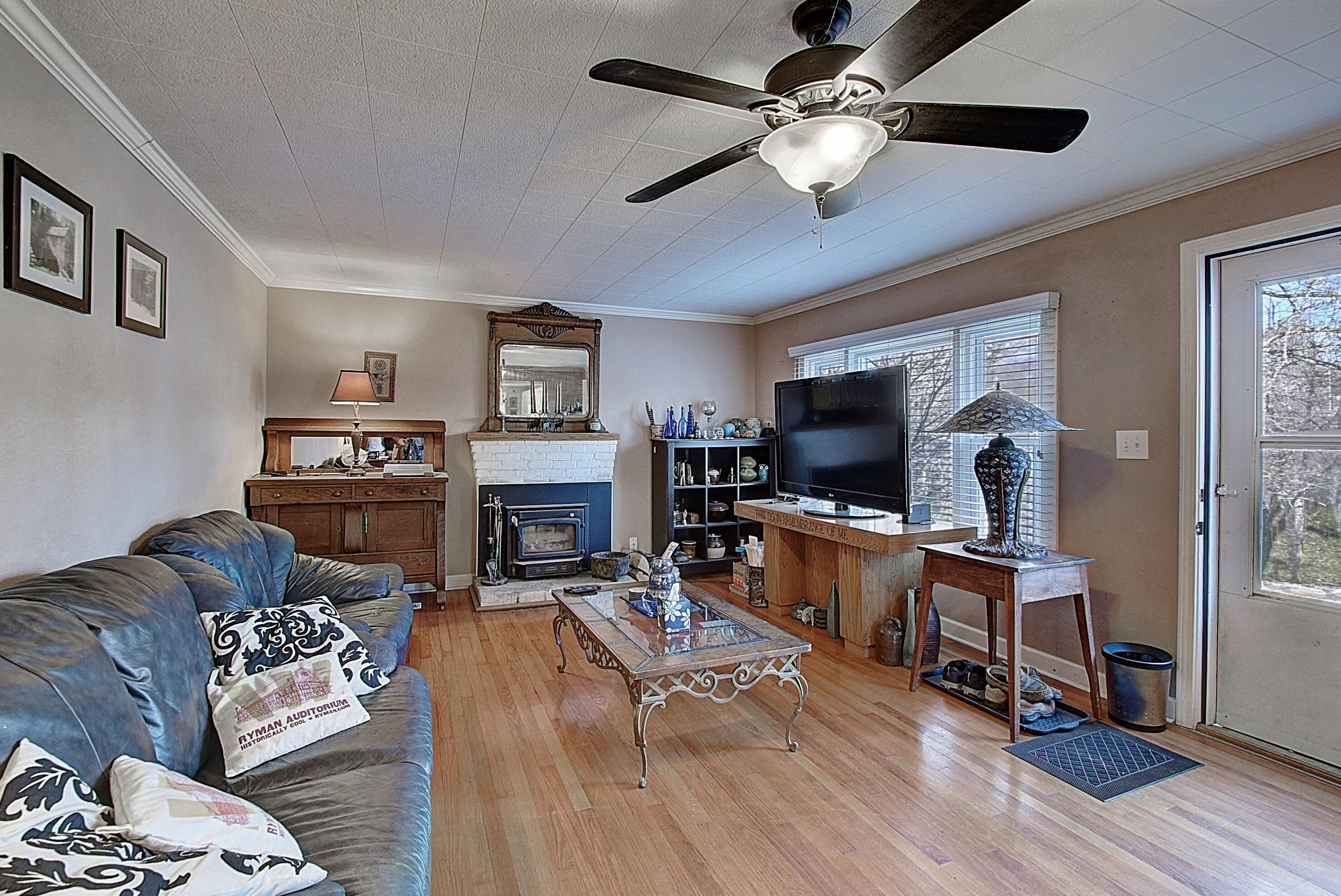 108 Poor Farm Road Greeneville, TN 37745 - Photo 4 of 30 6BE648DF-7CBE-496F-8B60-5FEABC1512B9