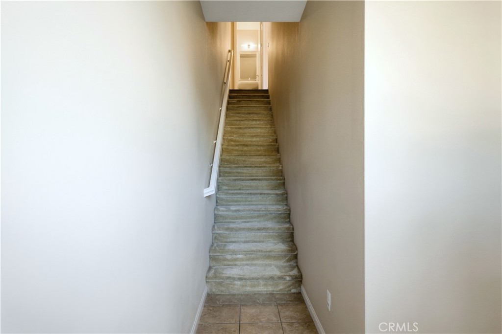 810 East Promenade, Unit C Azusa, CA 91702 - Photo 31 of 41 Stairs to Second Level