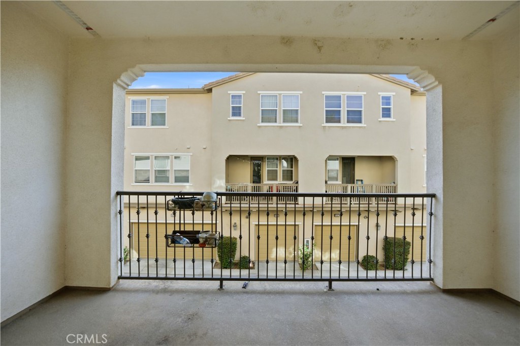 810 East Promenade, Unit C Azusa, CA 91702 - Photo 34 of 41 Balcony on Second Level