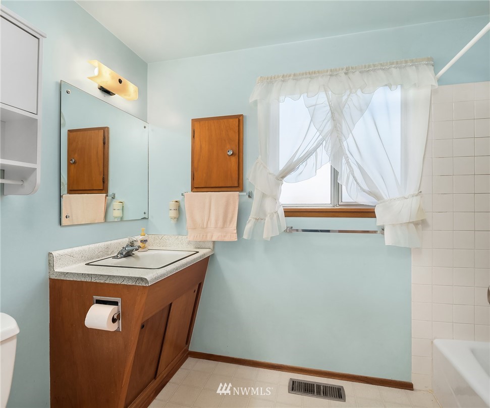 12364 Southeast 160th Street Renton, WA 98058 - Photo 25 of 26 Gallery Image 25