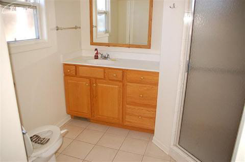 4087 Beecher Road Flint, MI 48532 - Photo 11 of 17 20348653-10.JPG