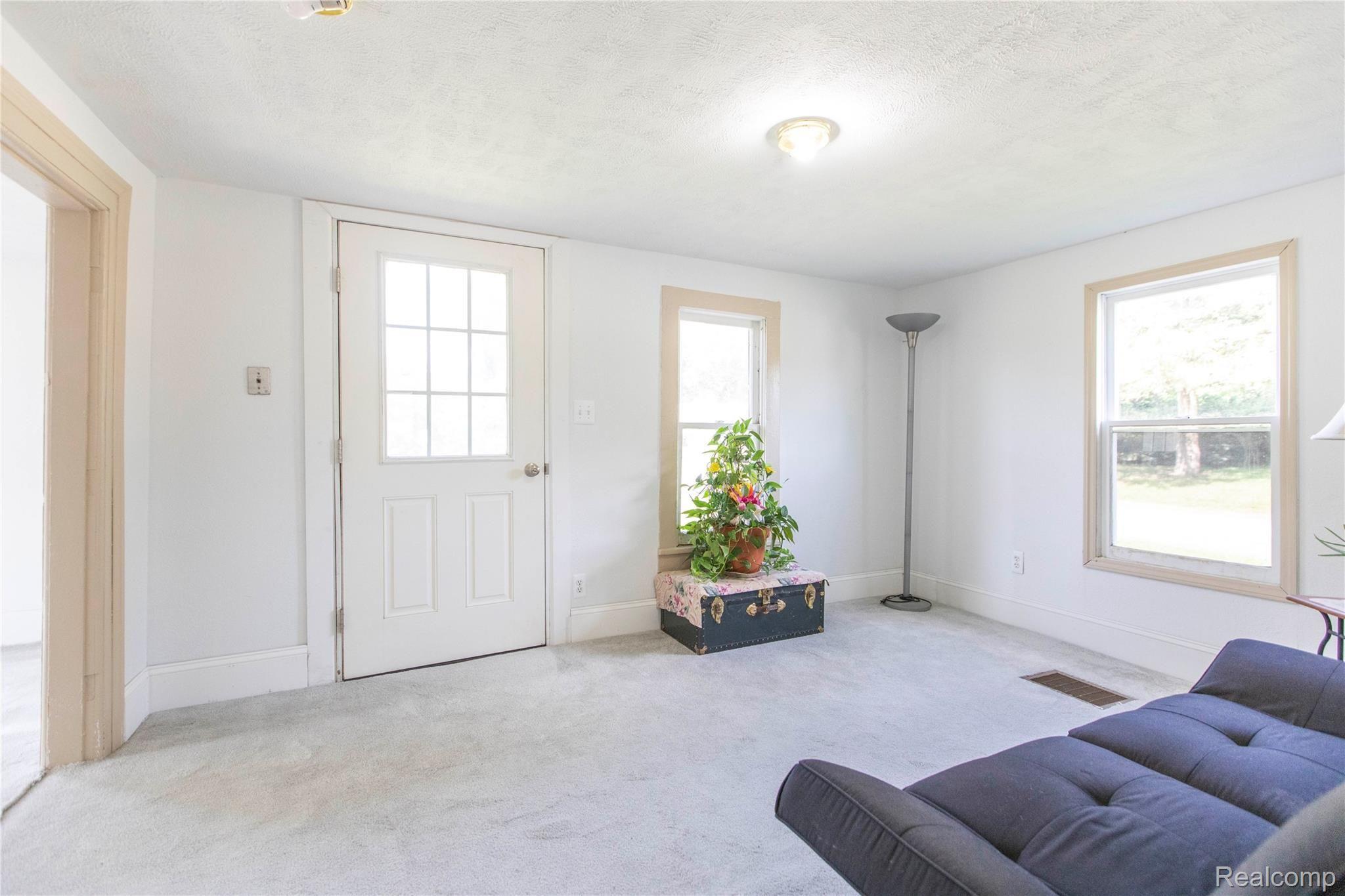 46291 Wear Rd, Belleville (4 of 36).jpg