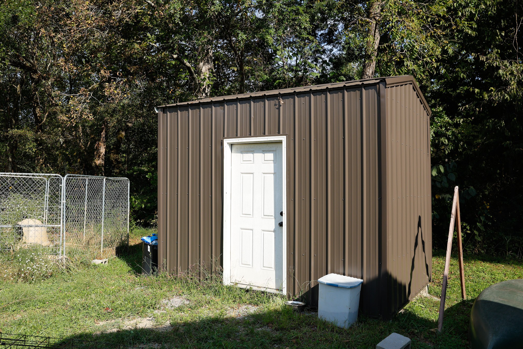 3820 Jefferson Road Smithville, TN 37166 - Photo 4 of 15 a backyard of a house with lots of green space