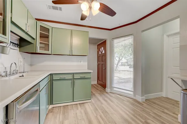 $1,900 | 328 Santa Fe Street, Las Vegas, NV 89145