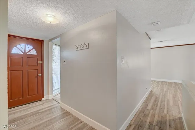 $1,900 | 328 Santa Fe Street, Las Vegas, NV 89145