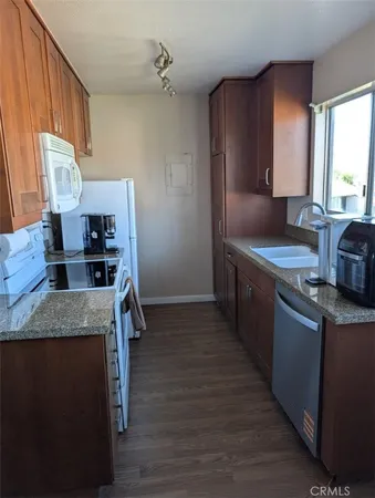 $370,000 | 23298 Orange Avenue, Unit 4, Lake Forest, CA 92630
