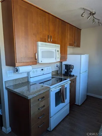 $370,000 | 23298 Orange Avenue, Unit 4, Lake Forest, CA 92630