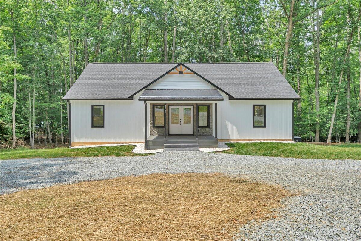 2365 Lakewood Forest Road Moneta, VA 24121 - Photo 50 of 90 Front View