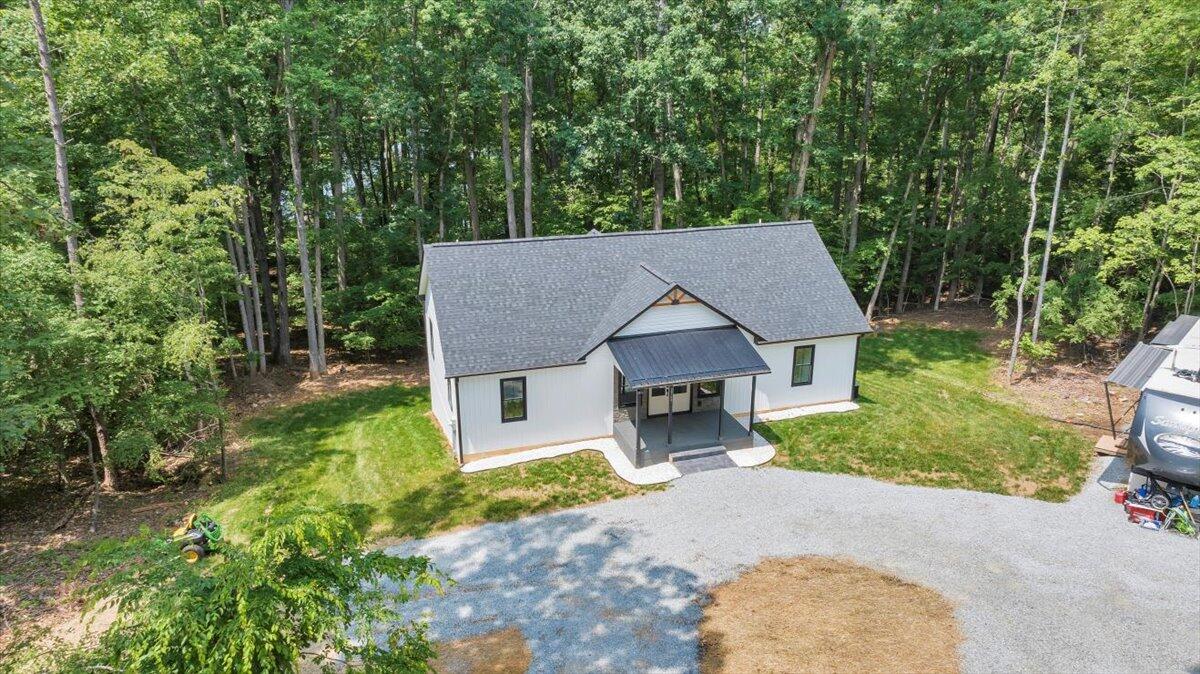 2365 Lakewood Forest Road Moneta, VA 24121 - Photo 57 of 90 Front