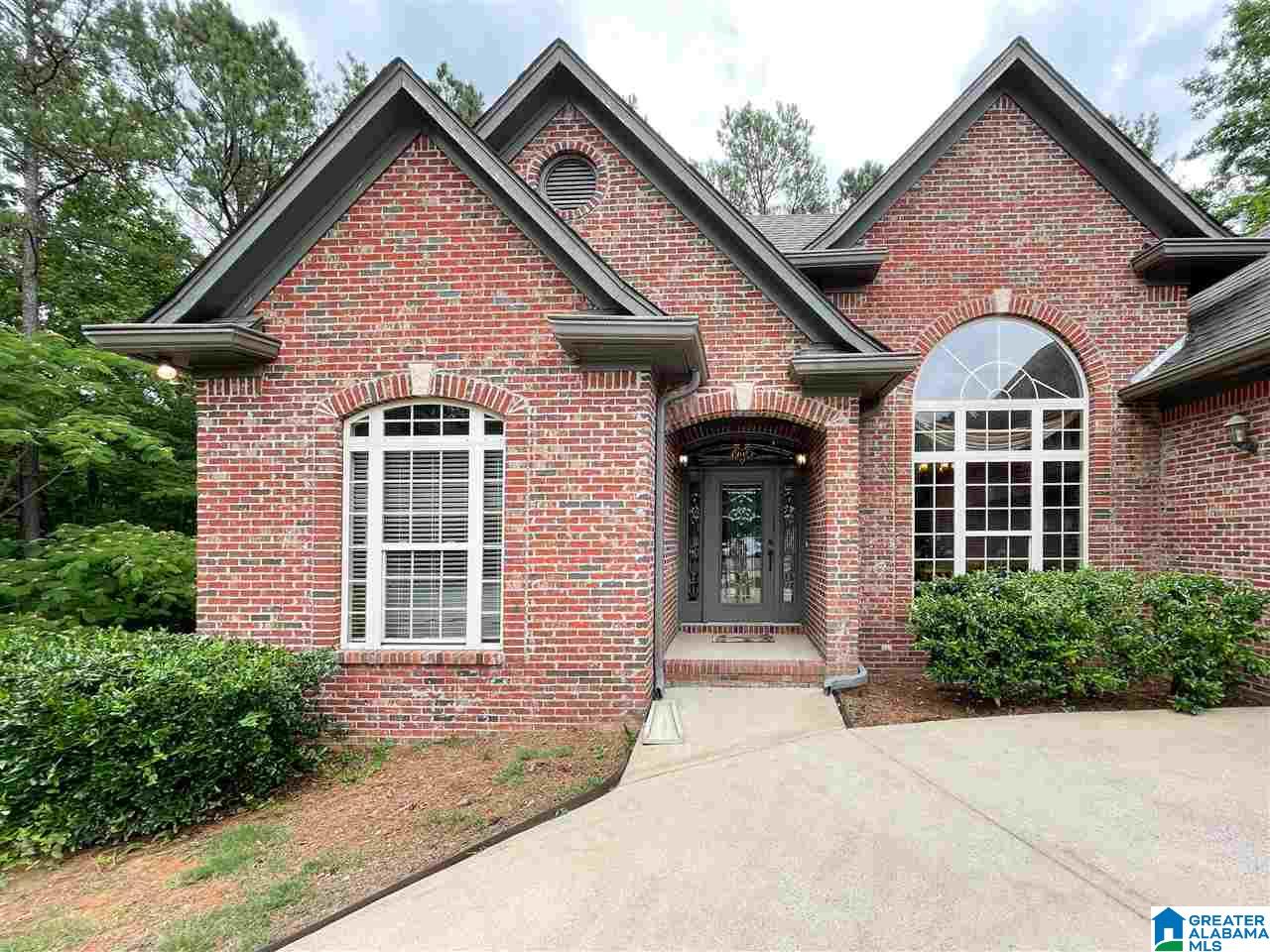 1032 Lake View Lane Calera, AL 35040 - Photo 5 of 37