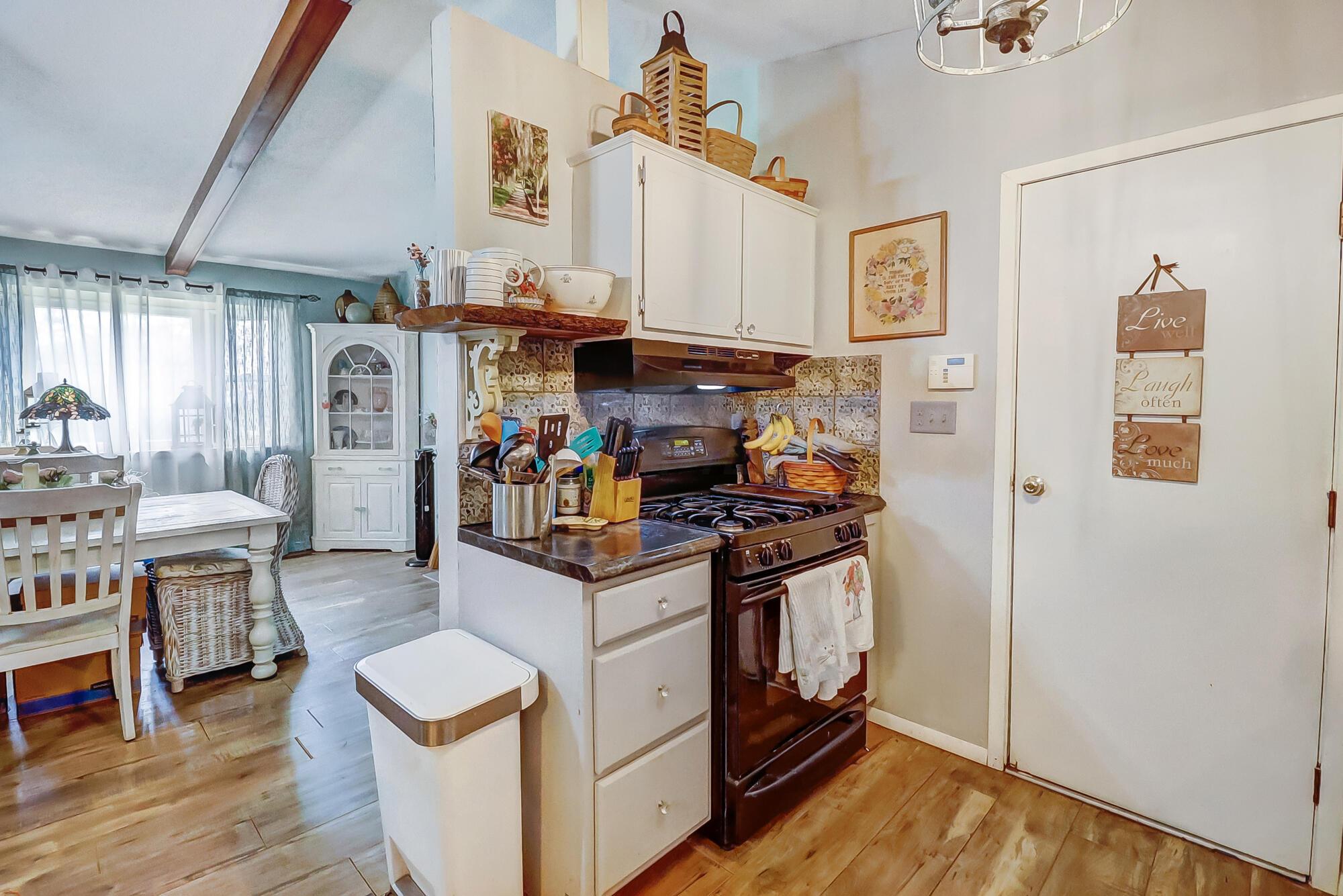 2667 Denmark Road Columbus, OH 43232 - Photo 6 of 29 008
