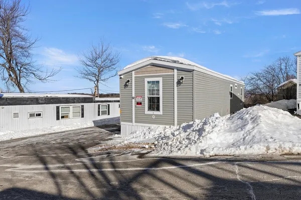 $260,000 | 161 Newbury Street, Unit 32, Peabody, MA 01960