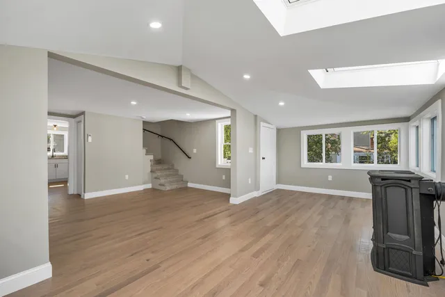 $649,900 | 85 Shadow Lake Road, Salem, NH 03079