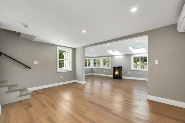 $649,900 | 85 Shadow Lake Road, Salem, NH 03079