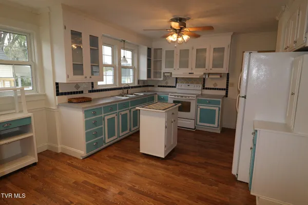 $1,500 | 1621 Woodside Drive, Unit P 9, Kingsport, TN 37664