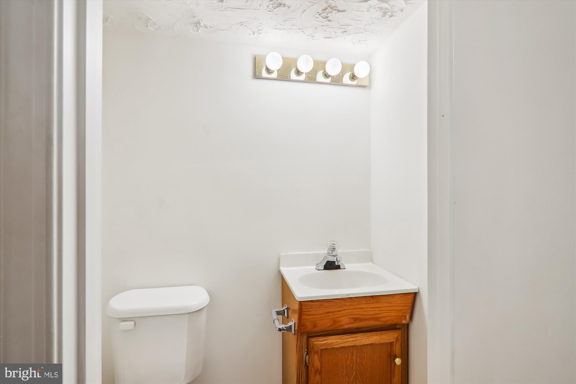 2502 Kingsway Road Fort Washington, MD 20744 - Photo 28 of 36 Lower level powder room