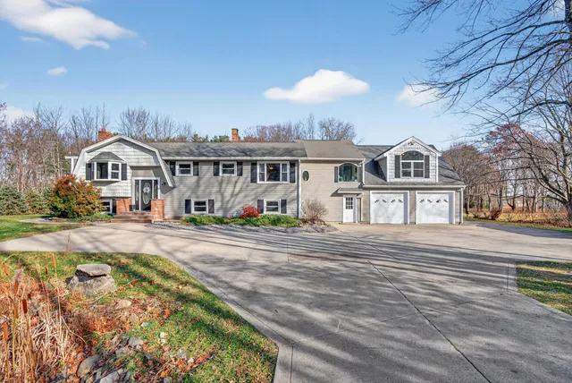 $739,900 | 1 Willow Ridge, Biddeford, ME 04005