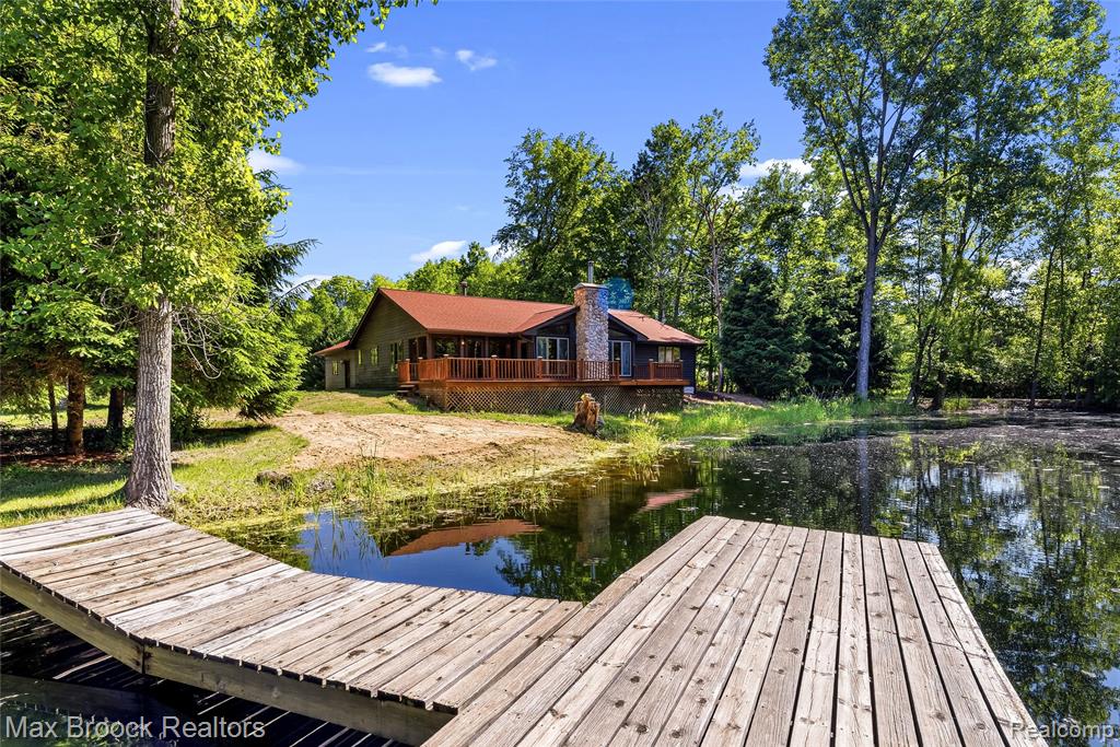 892 Barnes Lake Road Columbiaville, MI 48421 - Photo 3 of 85