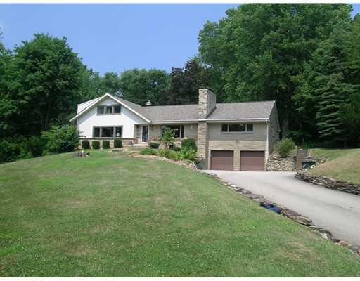 230 Seegar Road Upper St. Clair, PA 15241 - Photo 14 of 17 Exterior Front.