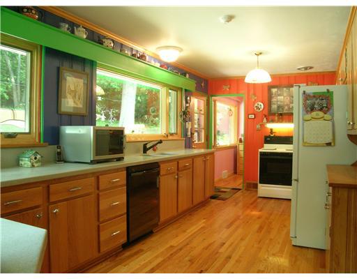 230 Seegar Road Upper St. Clair, PA 15241 - Photo 4 of 17 Kitchen.