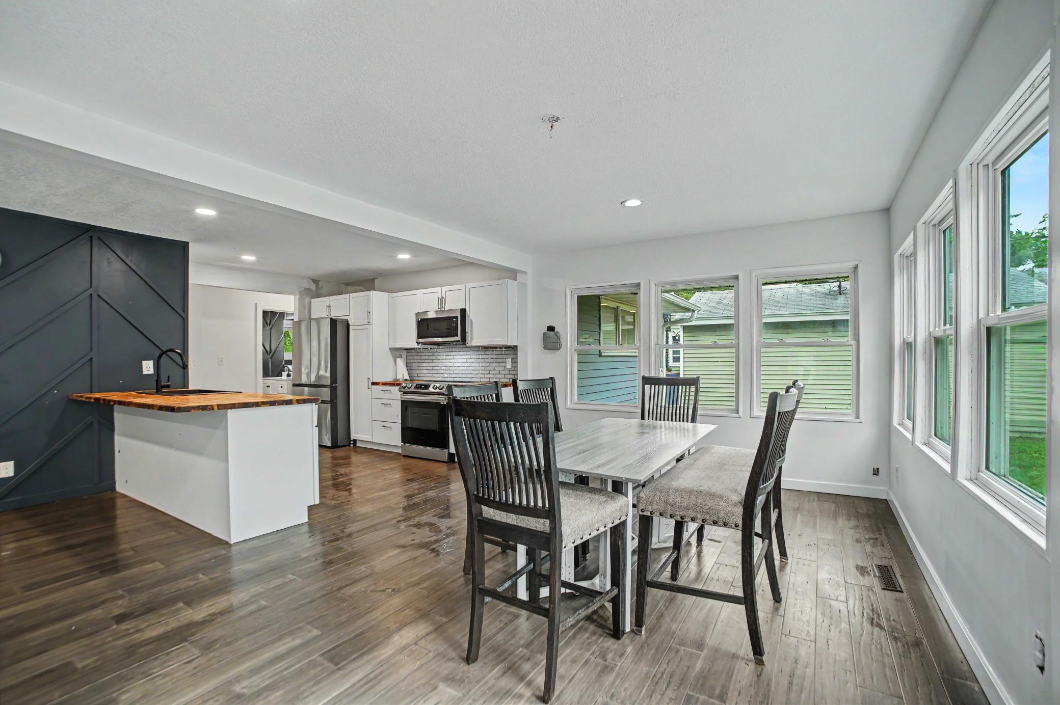 3674 McKnight Road North White Bear Lake, MN 55110 - Photo 9 of 41